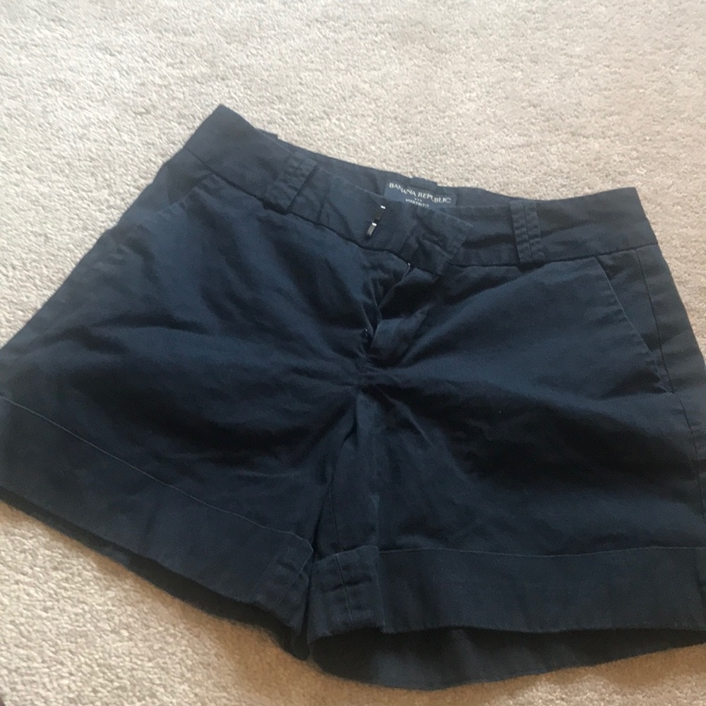 Banana Republic factor Martin fit shorts. Size 2